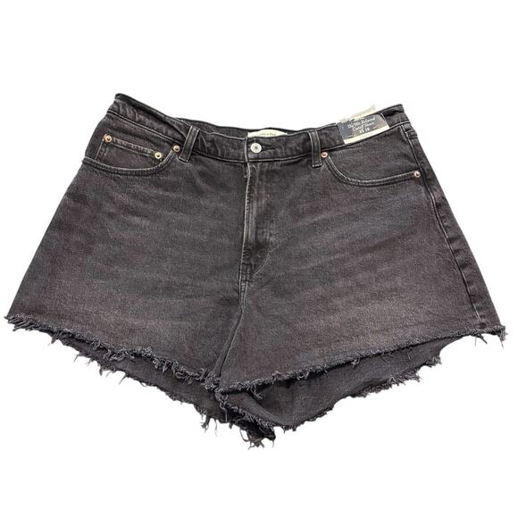 NWT Abercrombie & Fitch Curve Love 90's Relaxed Cut Off Shorts Size 33/16 Black - Picture 1 of 9